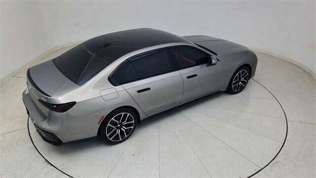 2023 BMW 7 Series 740i