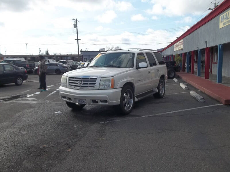 2004 Cadillac Escalade Base photo 4