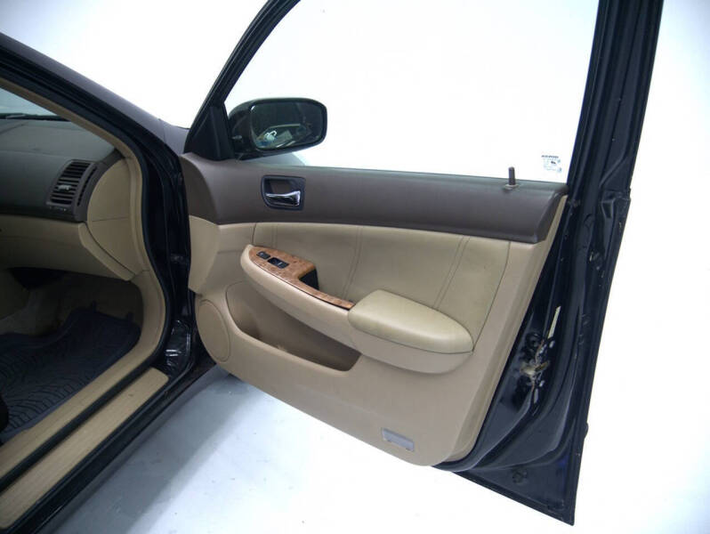 2004 Honda Accord EX w/Leather w/Navi