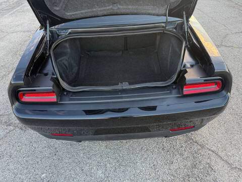 2021 Dodge Challenger SXT