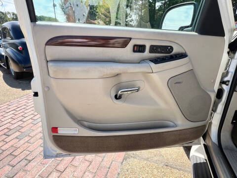 2004 Cadillac Escalade