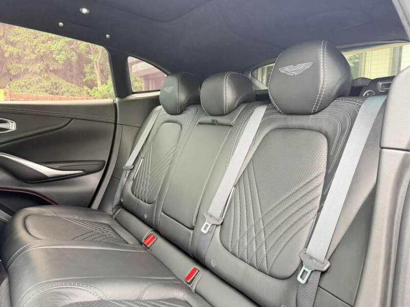 2021 Aston Martin DBX
