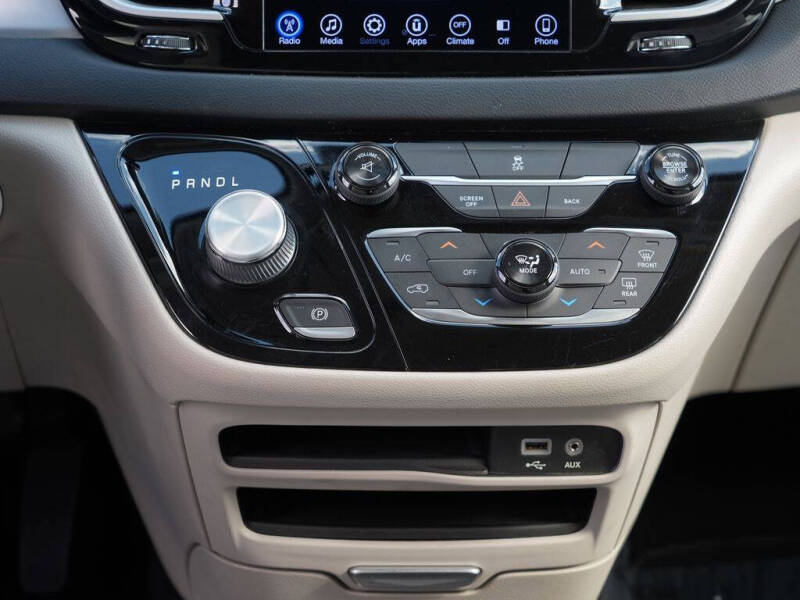 2017 Chrysler Pacifica Hybrid Touring Plus