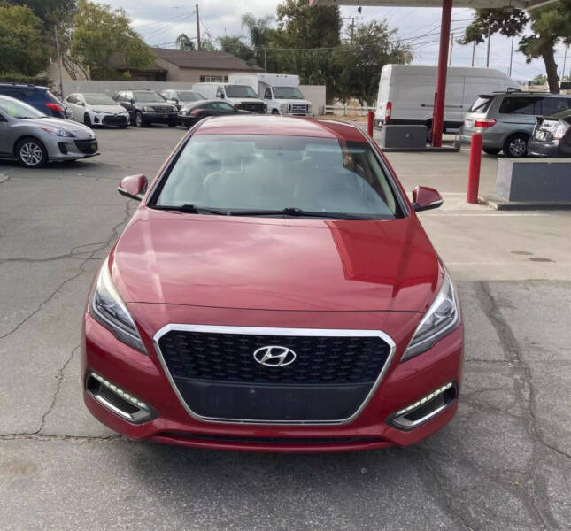 2016 Hyundai Sonata Hybrid Base photo 2