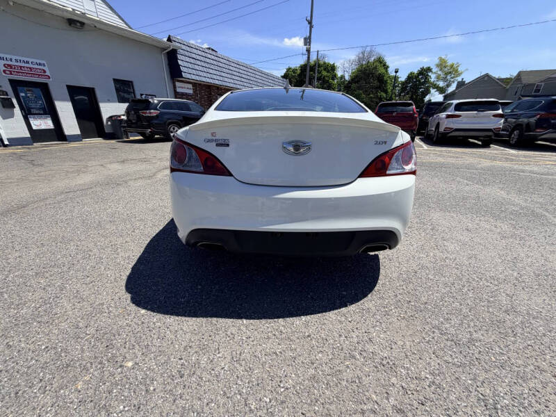 2010 Hyundai Genesis Coupe 2.0T