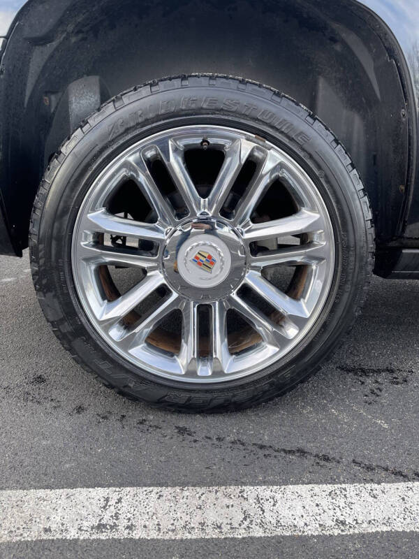 2013 Cadillac Escalade Platinum Edition