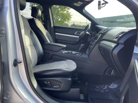 2017 Ford Explorer XLT