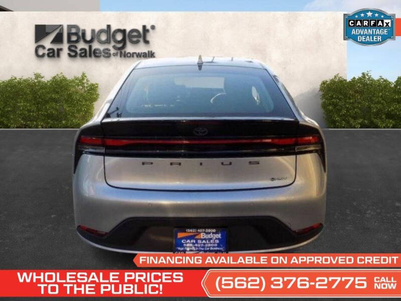 2024 Toyota Prius LE