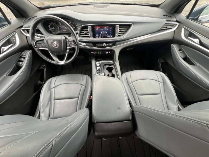 2024 Buick Enclave Essence
