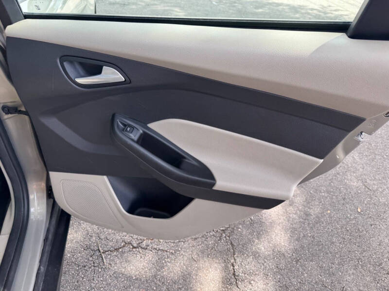 2015 Ford Focus SE