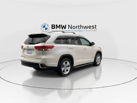 2017 Toyota Highlander