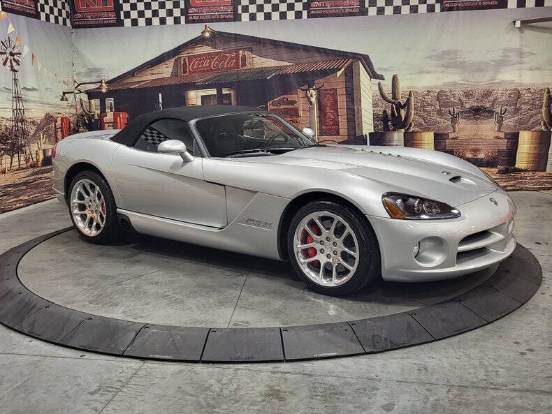 2005 Dodge Viper SRT-10