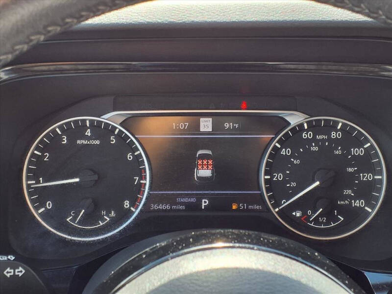 2022 Nissan Pathfinder SL