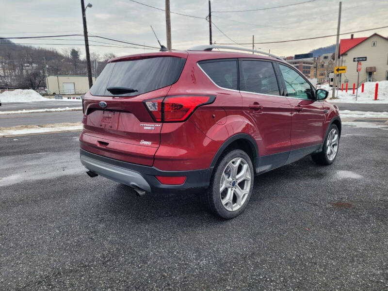 2019 Ford Escape Titanium