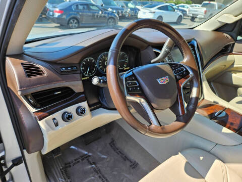 2015 Cadillac Escalade Luxury