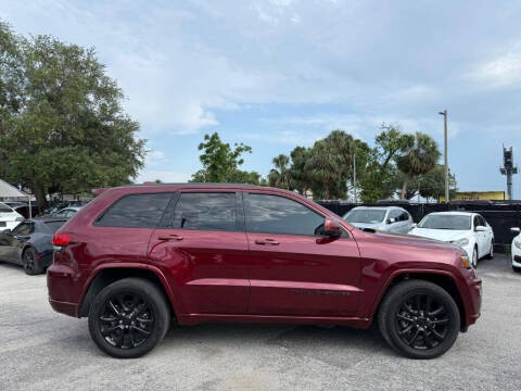 2020 Jeep Grand Cherokee Laredo