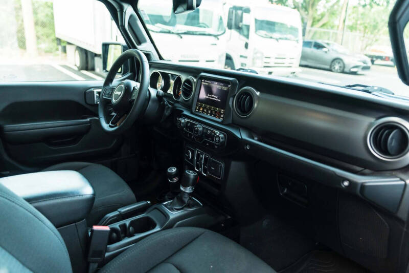 2023 Jeep Gladiator
