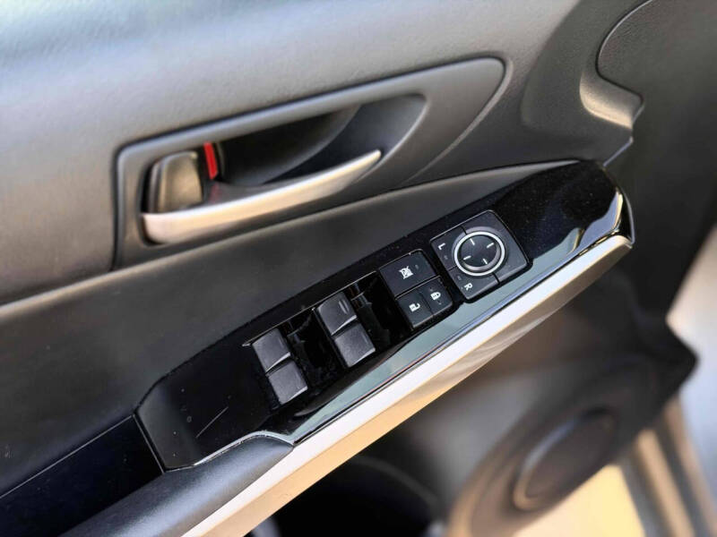2018 Lexus IS 300
