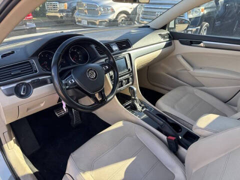 2017 Volkswagen Passat 1.8T R-Line