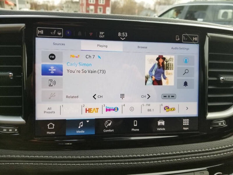 2026 Chrysler Pacifica Select