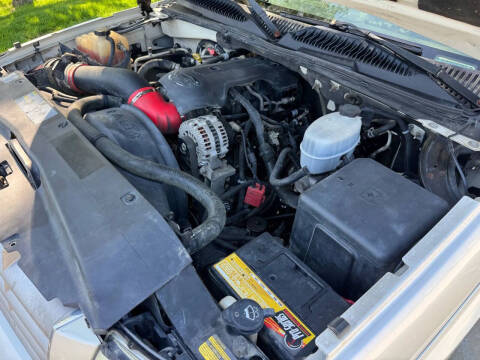 2004 Cadillac Escalade