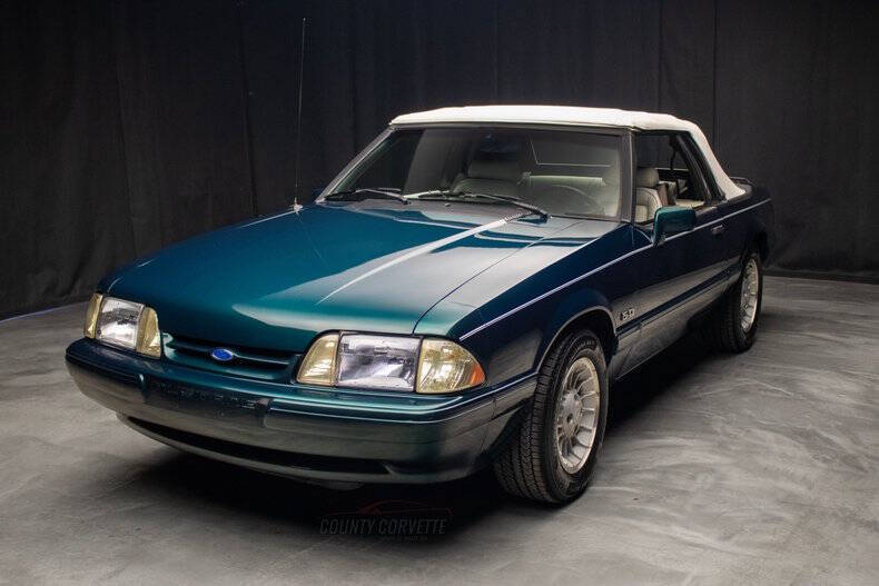 1990 Ford Mustang