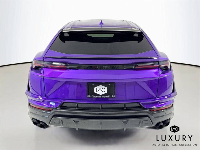 2024 Lamborghini Urus Performante