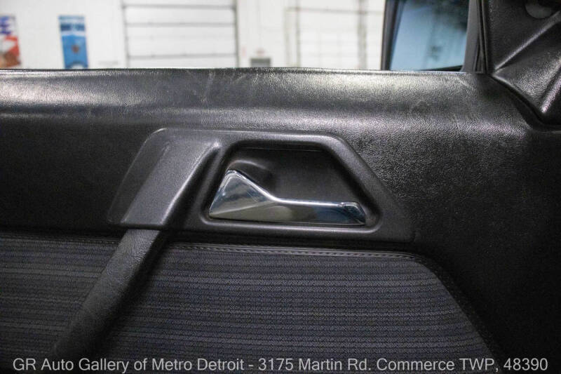 1986 Mercedes-Benz 230E
