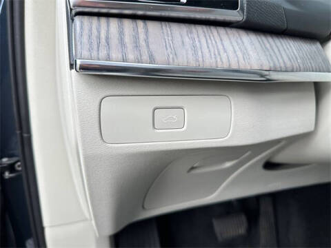 2023 Volvo XC90 B6 Plus Bright Theme 7P