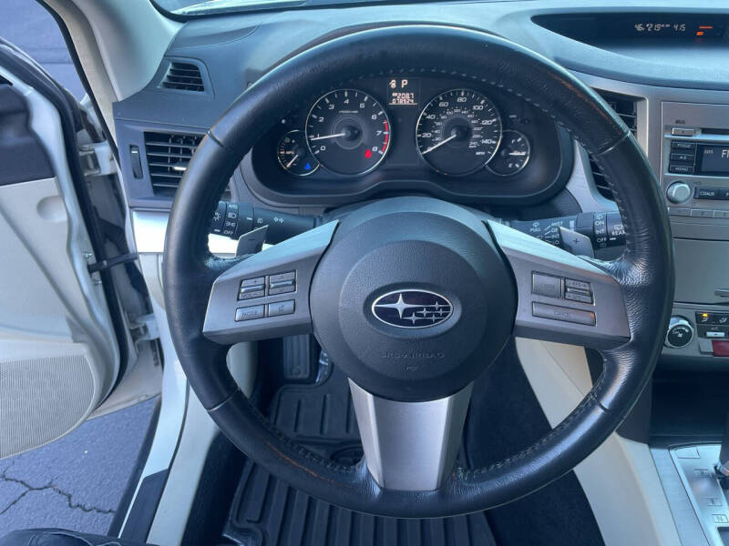 2011 Subaru Outback 2.5i Premium