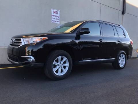 2012 Toyota Highlander for sale at International Auto Sales in Hasbrouck Heights NJ