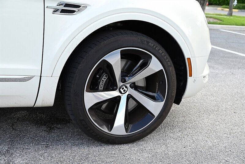 2019 Bentley Bentayga 41