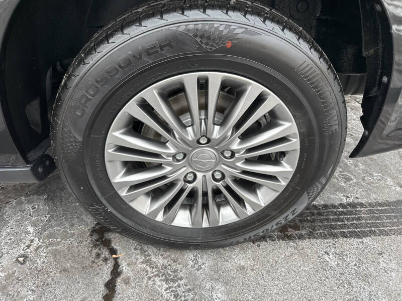 2014 Chrysler Town and Country Touring-L