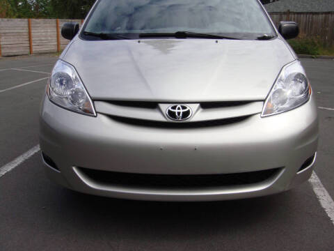 2008 Toyota Sienna LE 7-Passenger