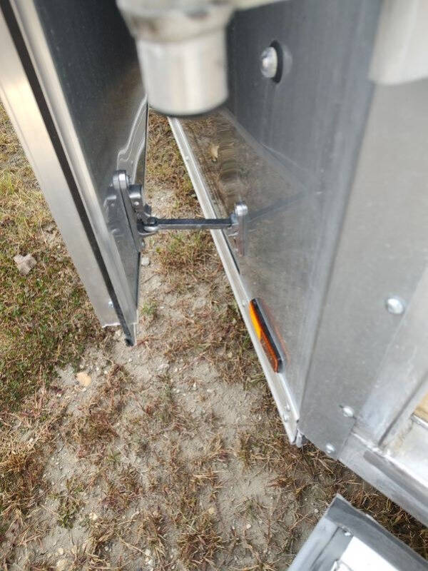 2026 Lightning Trailers LTFES718TA2