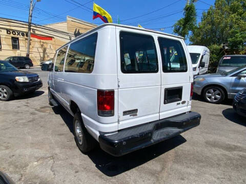 2012 Ford E-Series E-350 SD XL