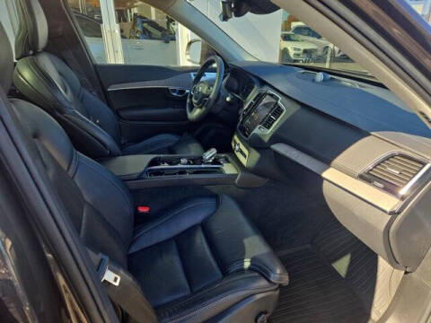 2023 Volvo XC90 Recharge T8 Ultimate Bright Theme 7P