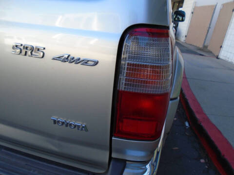 2000 Toyota 4Runner SR5