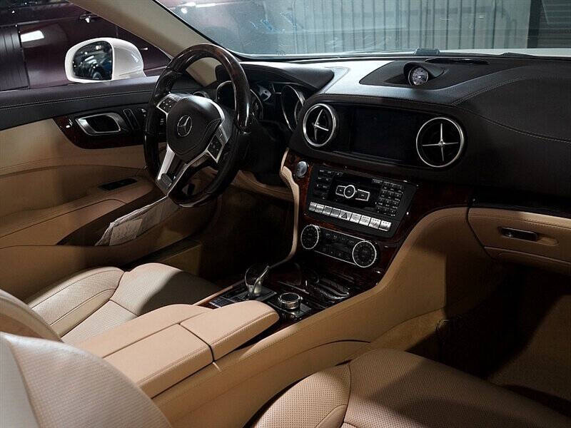 2015 Mercedes-Benz SL-Class 39