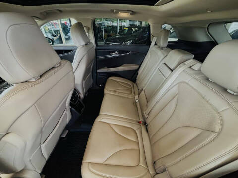 2023 Lincoln Nautilus Reserve