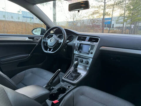 2015 Volkswagen Golf SportWagen