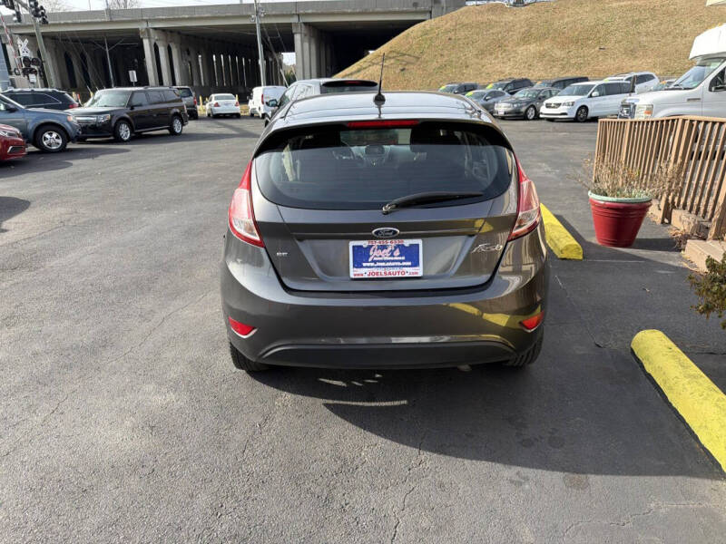 2016 Ford Fiesta SE