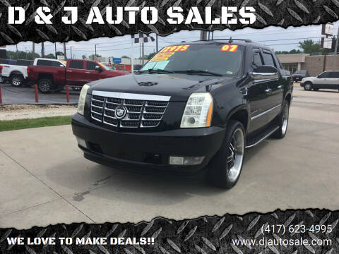 2007 Cadillac Escalade EXT for sale at D & J AUTO SALES in Joplin MO