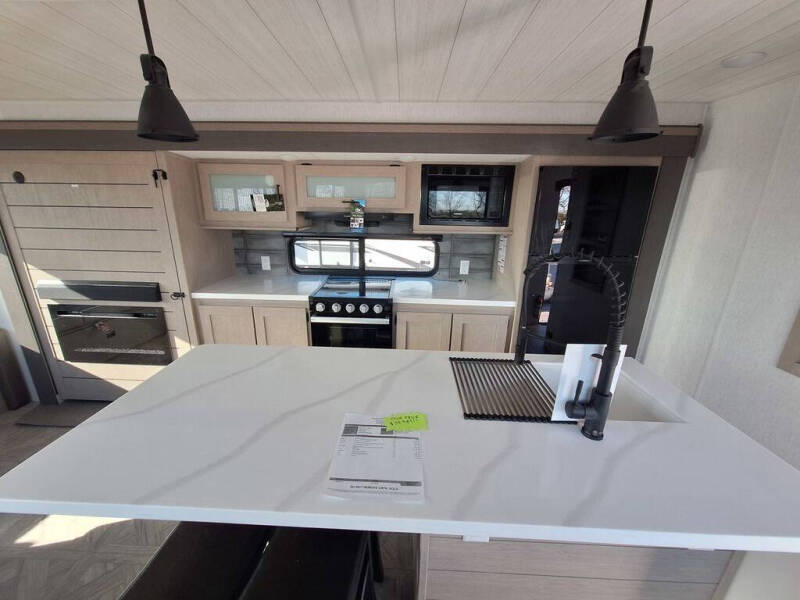 2024 Forest River Salem 28VIEW