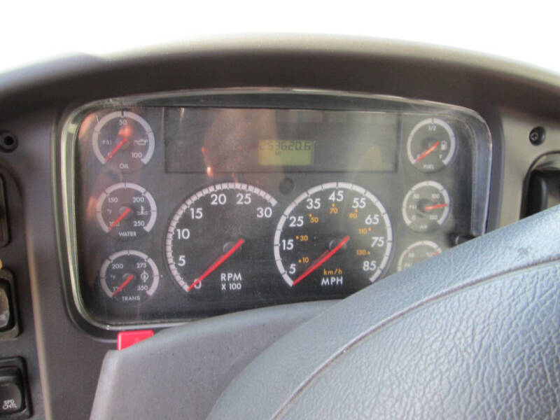 2007 Freightliner Business class M2