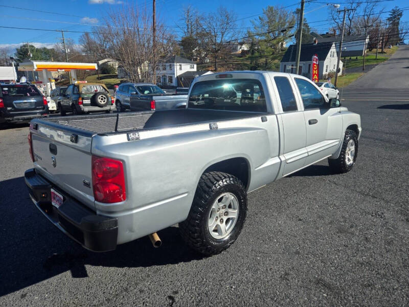 2005 Dodge Dakota Laramie
