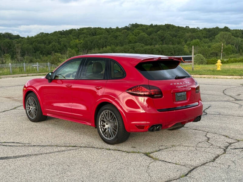2013 Porsche Cayenne GTS