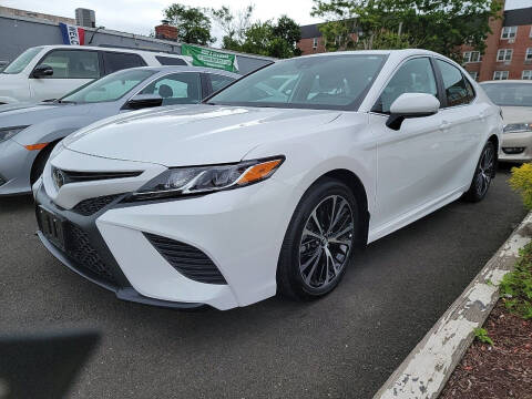 2020 Toyota Camry for sale at OFIER AUTO SALES in Freeport NY