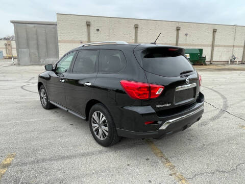 2017 Nissan Pathfinder SV