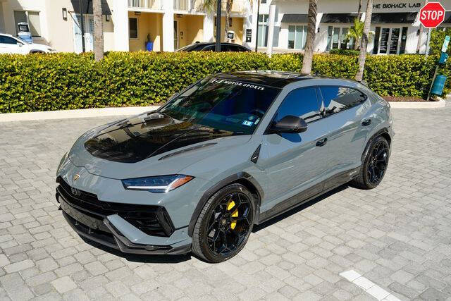 2023 Lamborghini Urus Performante